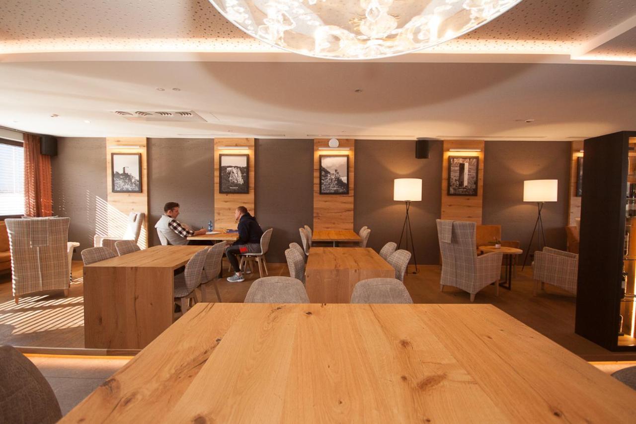 The Lodge Sporthotel - Golfclub Eppan Eppan an der Weinstraße Buitenkant foto