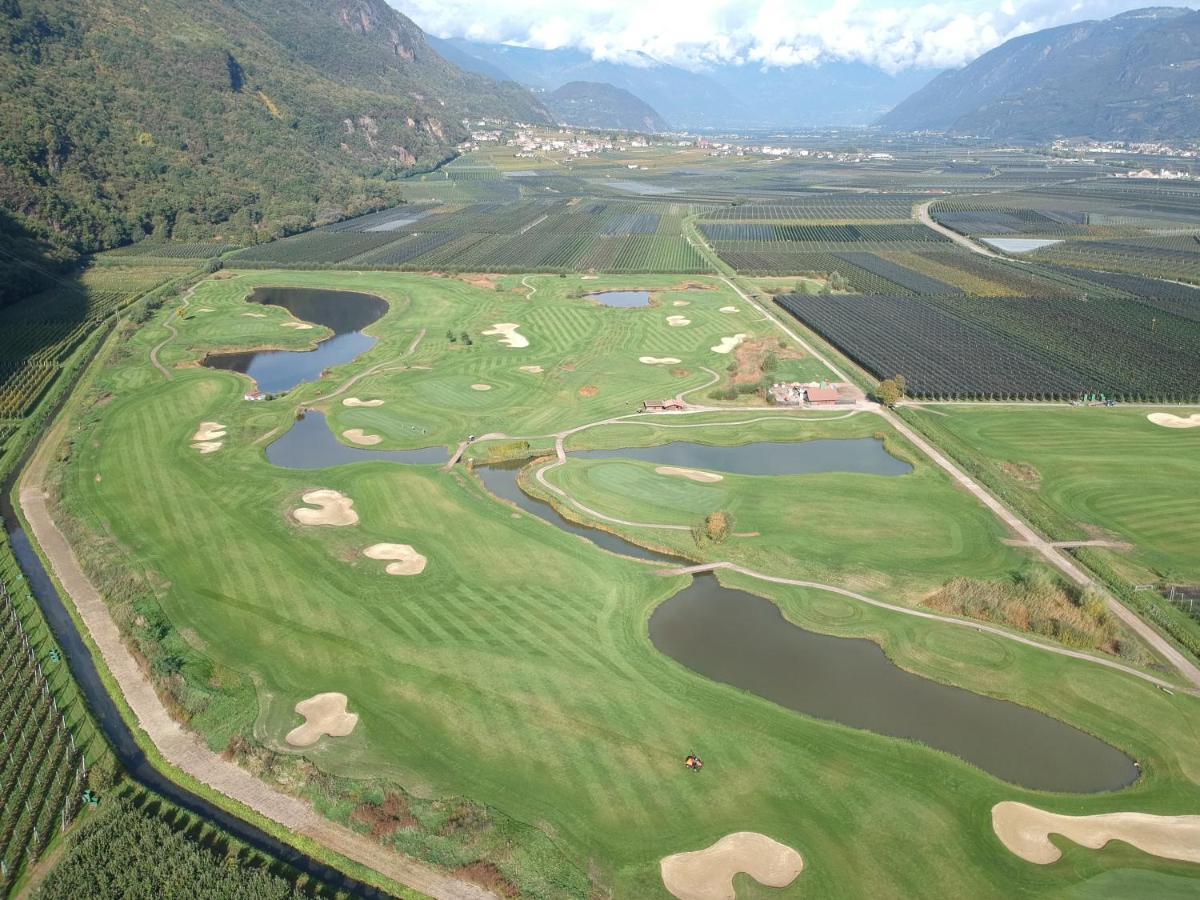 The Lodge Sporthotel - Golfclub Eppan Eppan an der Weinstraße Buitenkant foto