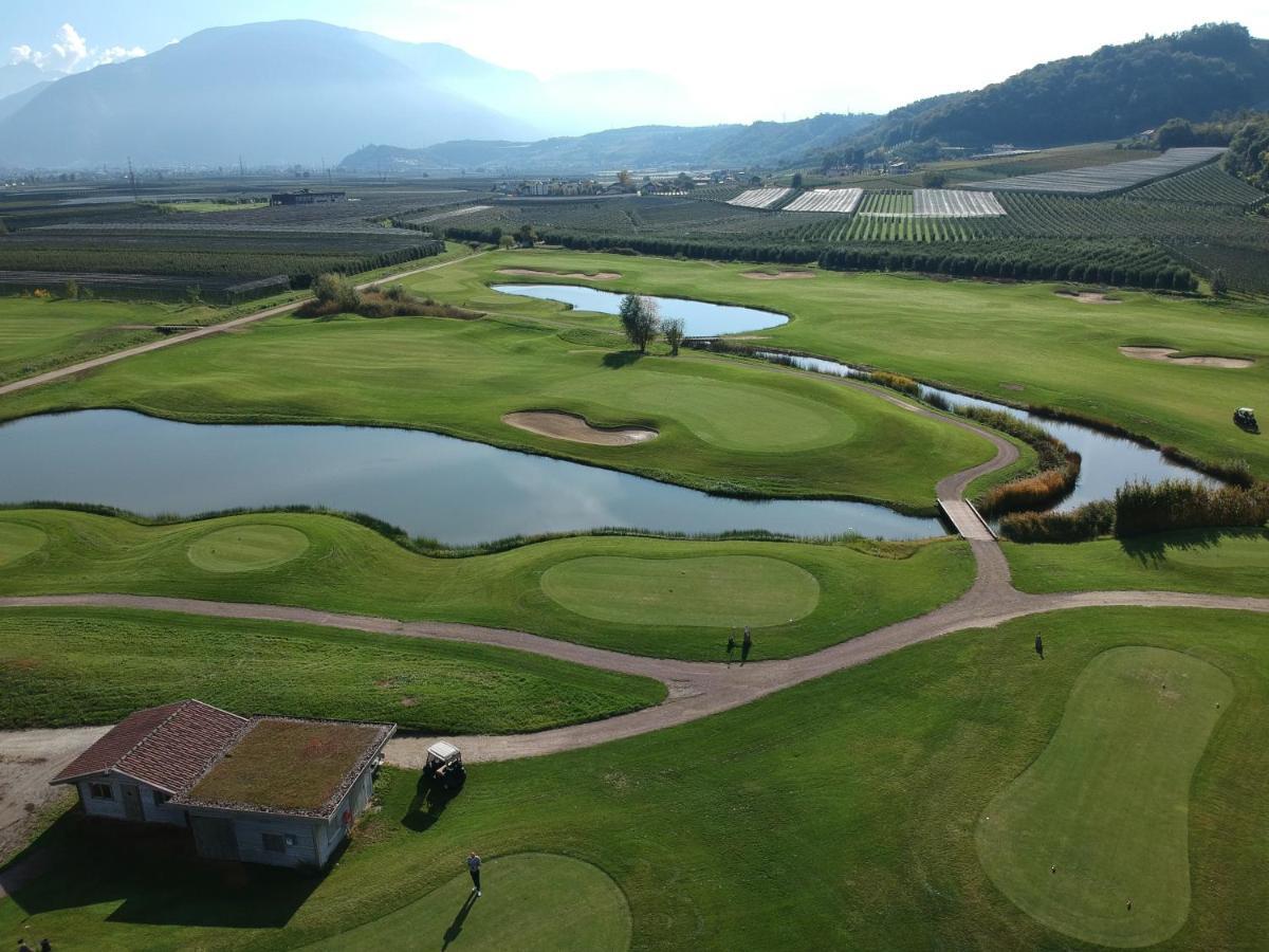 The Lodge Sporthotel - Golfclub Eppan Eppan an der Weinstraße Buitenkant foto