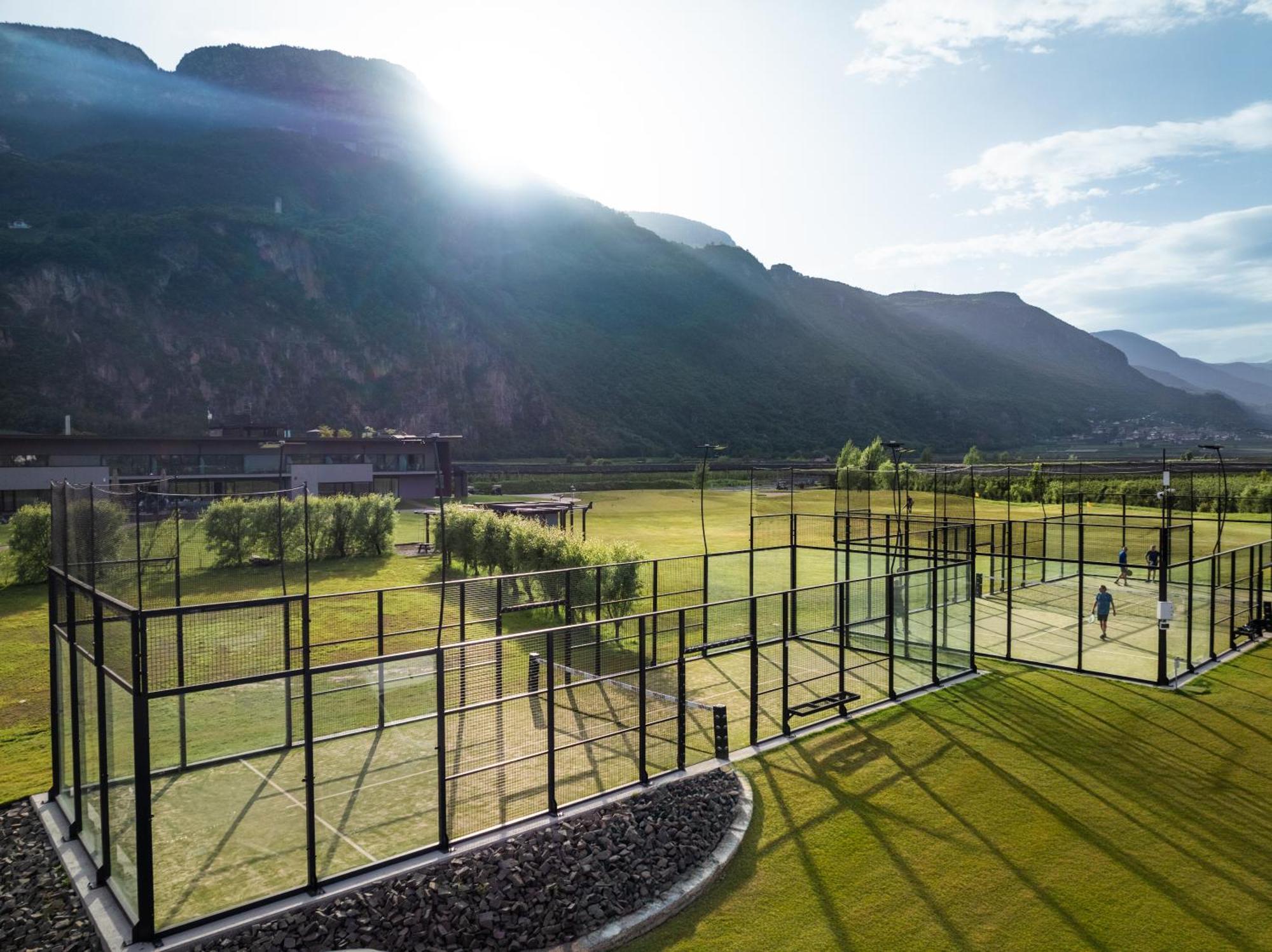 The Lodge Sporthotel - Golfclub Eppan Eppan an der Weinstraße Buitenkant foto