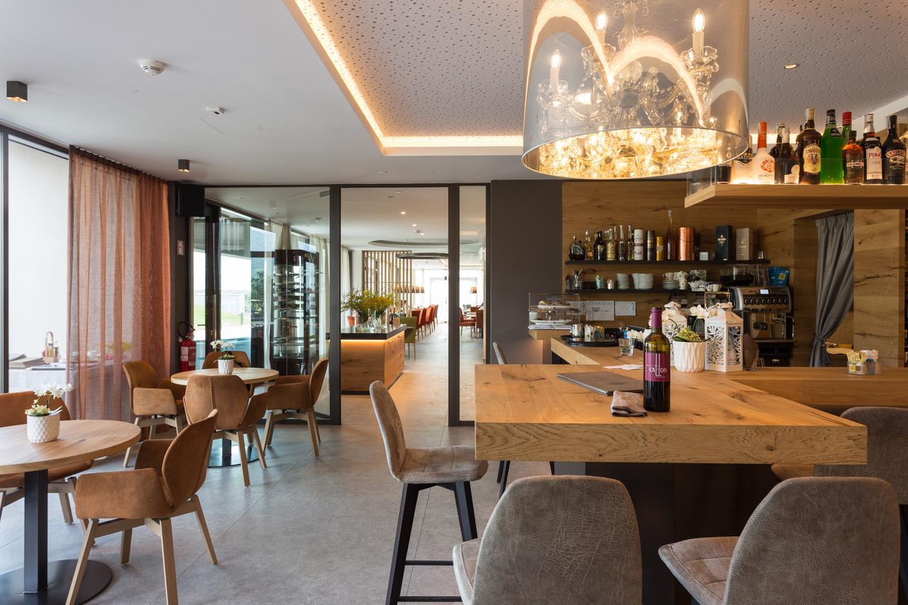 The Lodge Sporthotel - Golfclub Eppan Eppan an der Weinstraße Buitenkant foto