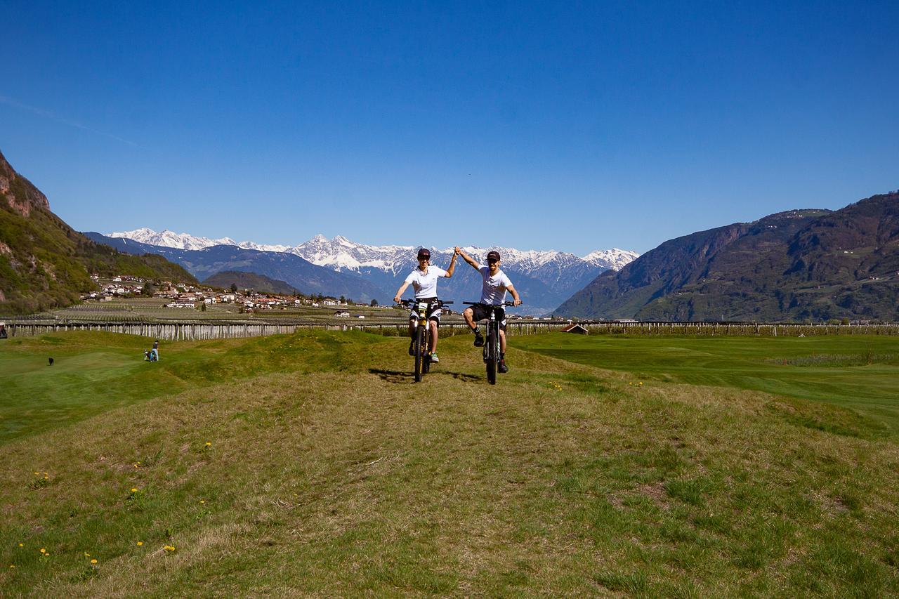 The Lodge Sporthotel - Golfclub Eppan Eppan an der Weinstraße Buitenkant foto